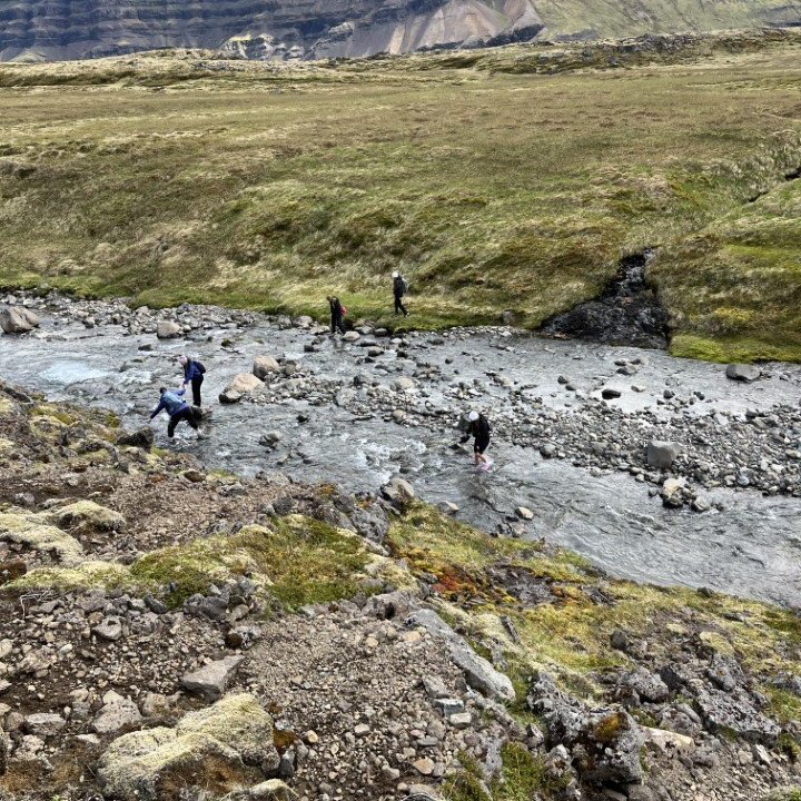 8b78134c-4152-4bc4-8722-bc7cbad92707