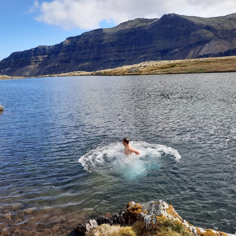 c8e370c9-61a3-474d-a5ab-b8ffe9768eb4