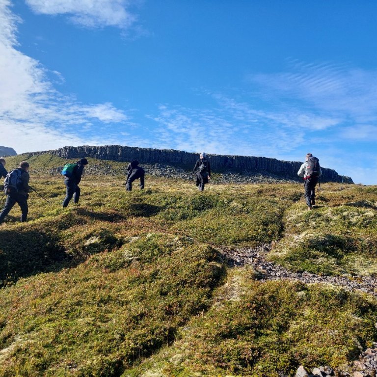 2751a7d6-32a1-445f-b8d6-e94e80ab8f4a