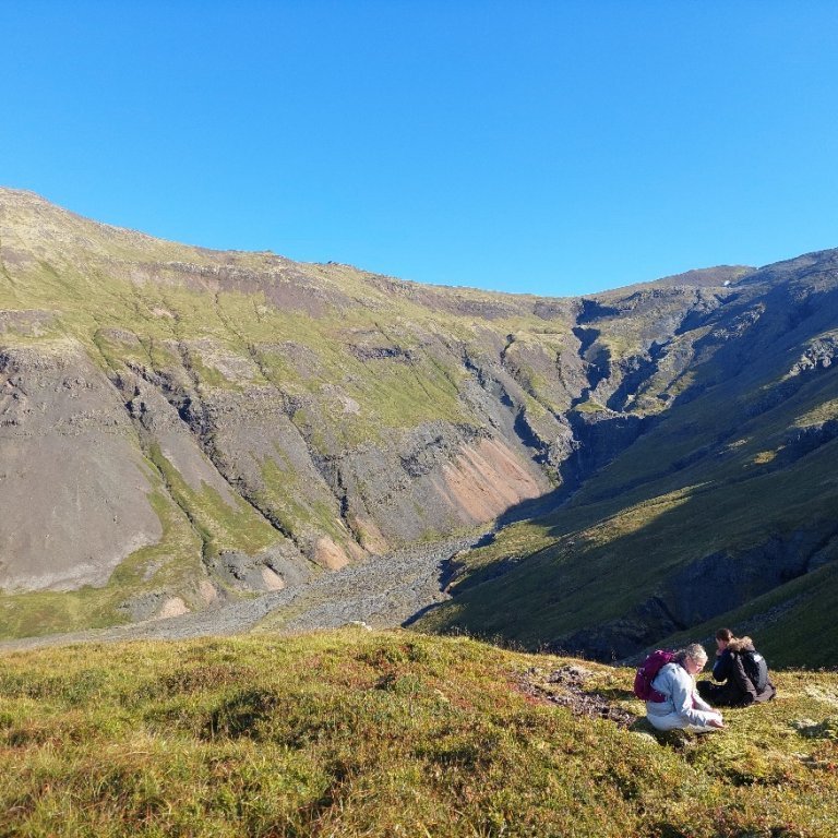 6c8c8359-2cc2-47d7-beda-90f4835add72