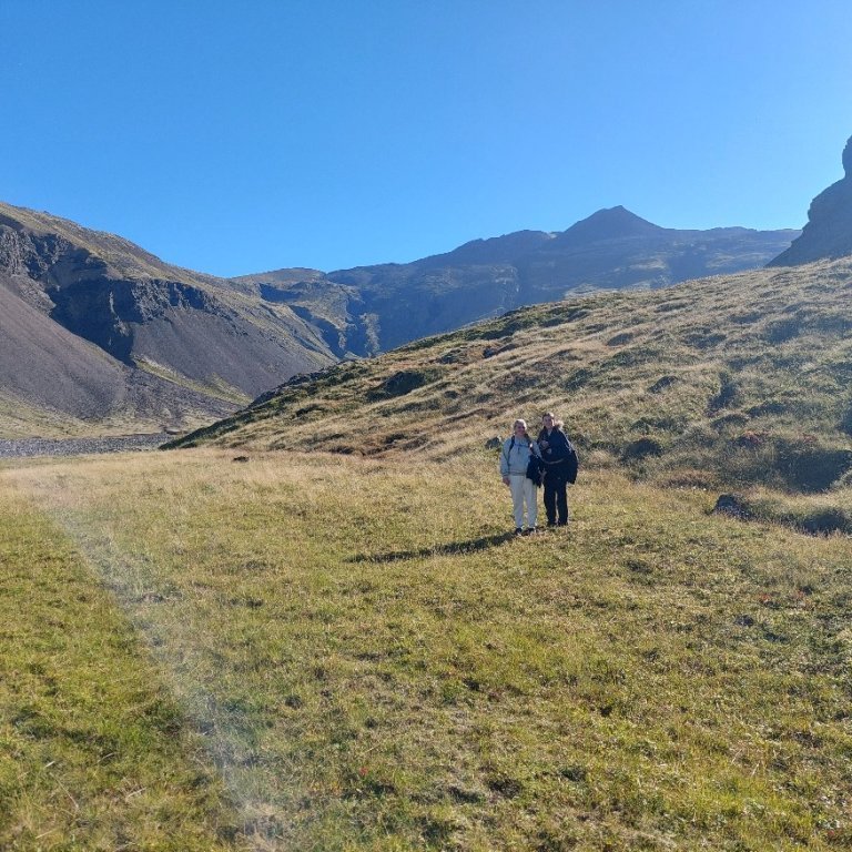 75c7ff50-63ca-46f5-bc6d-5103ea2e294a