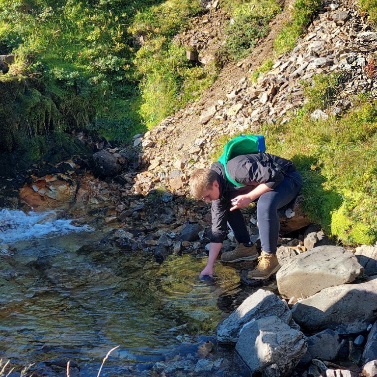 f9be8b33-3992-460b-828e-1107aff701af