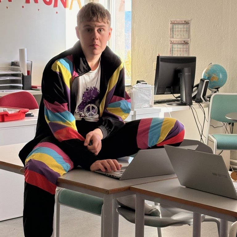 3b915113-b9ba-441c-a92f-98c0f4a84b56