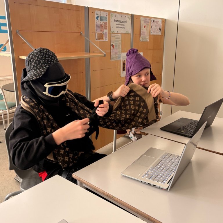 c55042ad-be18-4c19-85f6-b3eb63cc0e8f