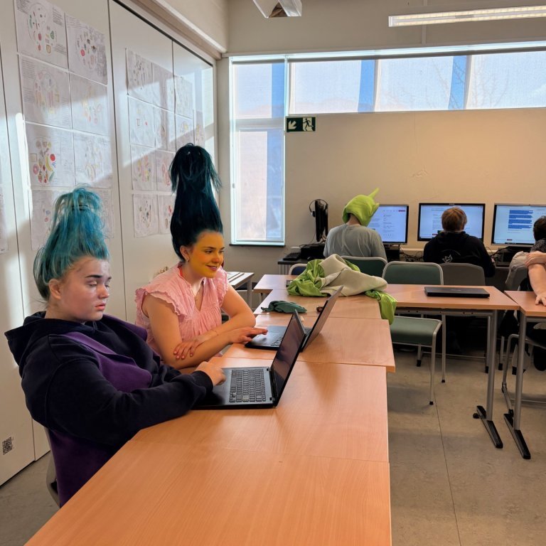 f185a996-f77b-4b7b-860e-2cd4126b27df