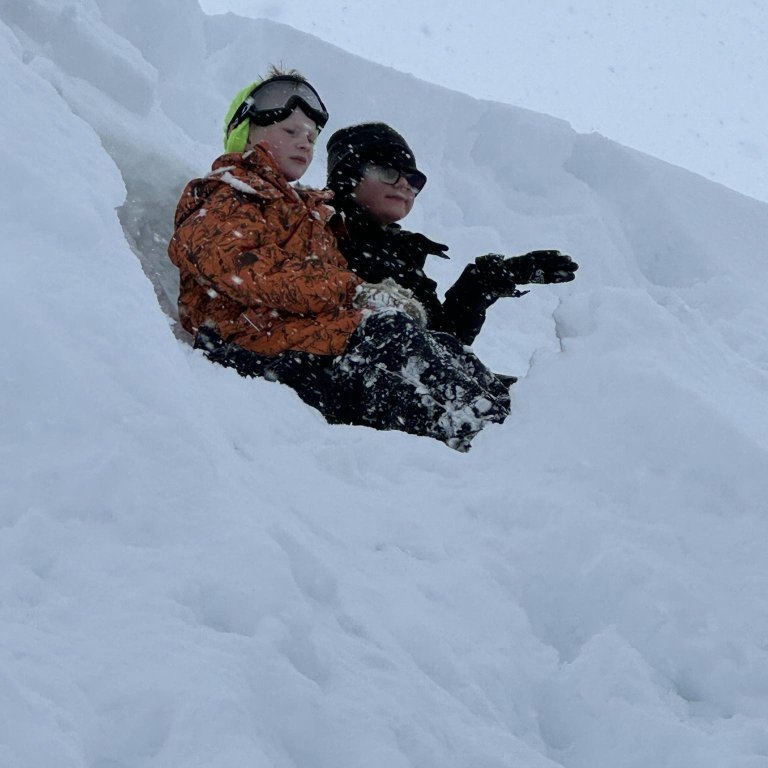 messenger_creation_66eb86ec-ece1-4a1a-b4e4-05873ab18e6b