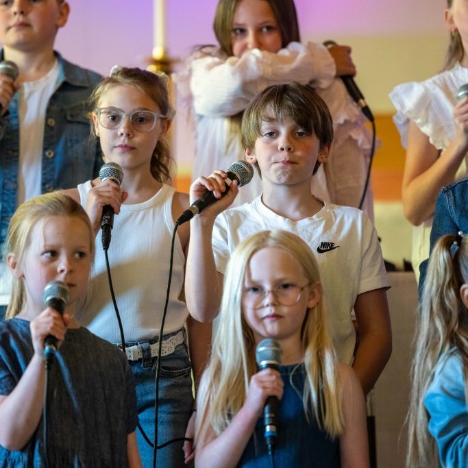 skolakortonleikar2juni2025-32