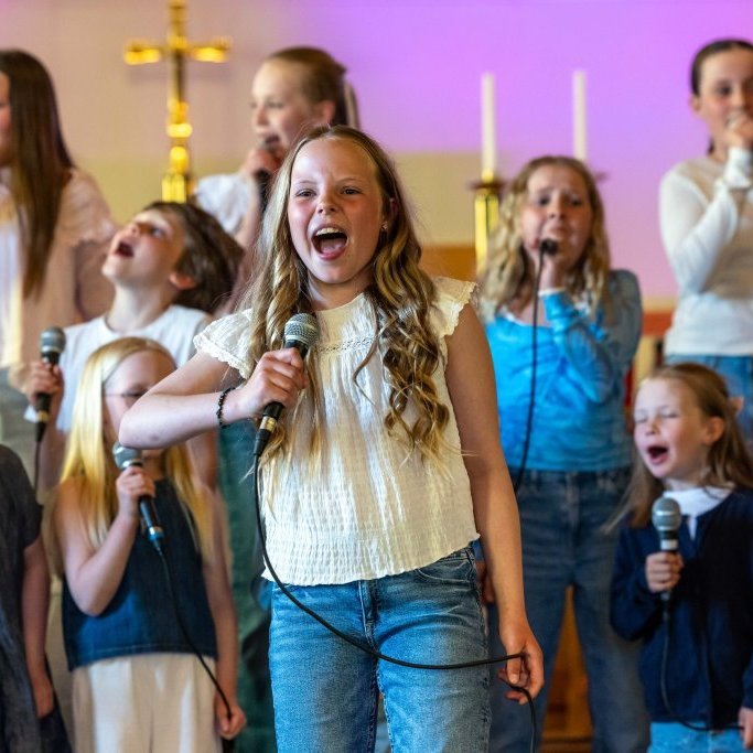 skolakortonleikar2juni2025-80