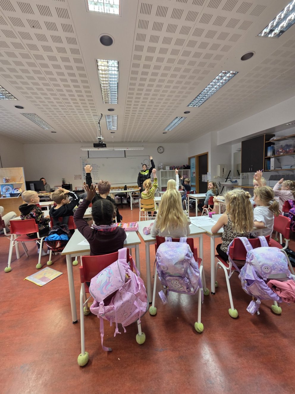 Lögregluheimsókn í 1. og 2. bekk