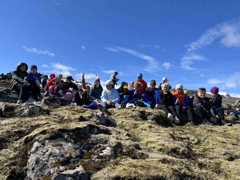 4. og 5. bekkur í gönguferð