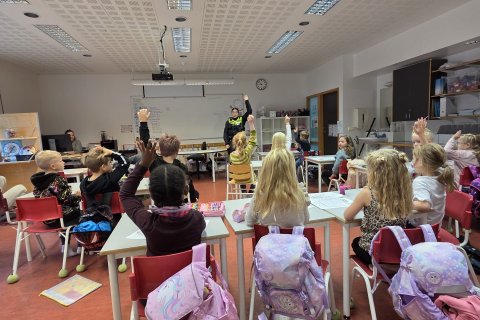 Lögregluheimsókn í 1. og 2. bekk